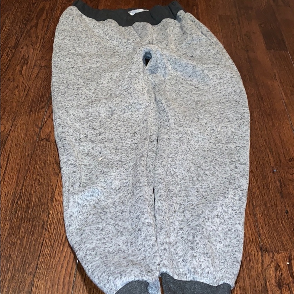 Thick grey leggings